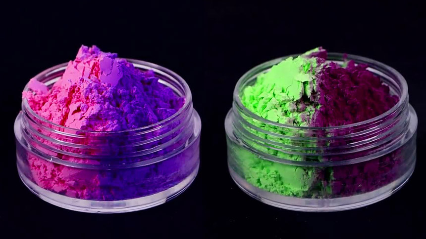 Green to Purple Photochromic Pigment