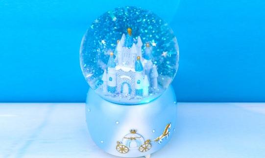 Glitter powder for crafts